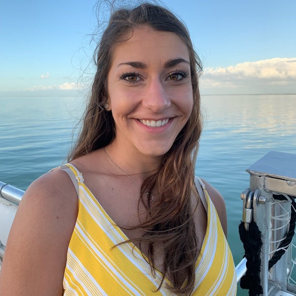 Meet your Posher Emily - Picture 2 of 3